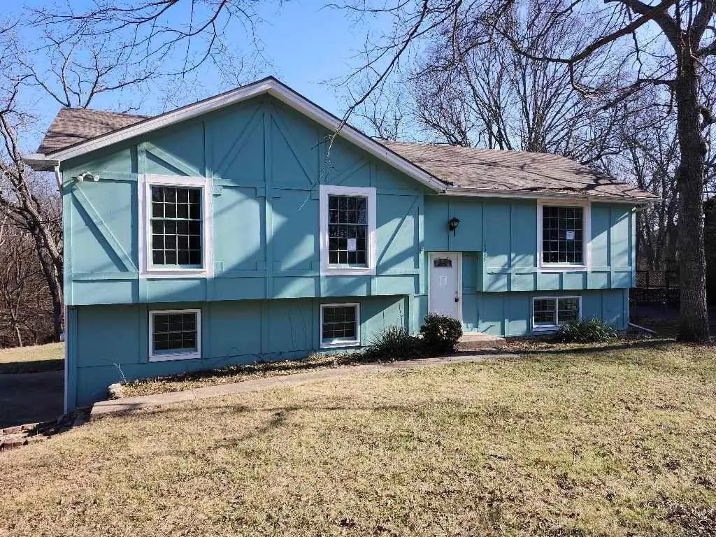18995 Lowell AVE, Stilwell, KS 66085