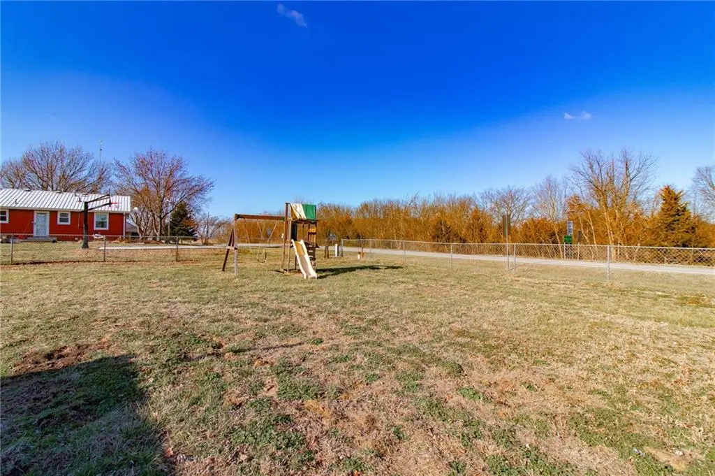 206 SW 1671st RD, Kingsville, MO 64071