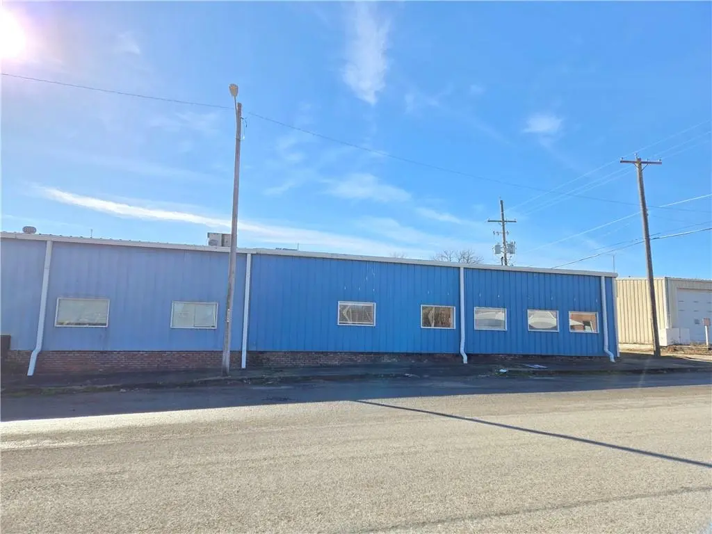 111 E 5th ST, Mound Valley, KS 67354