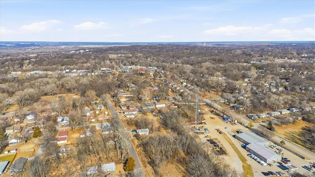 1015 S Scott AVE, Independence, MO 64054