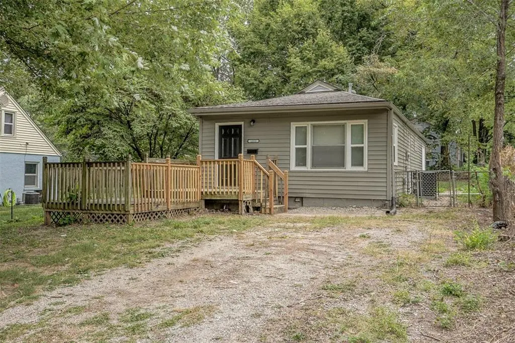 1315 N Mccoy ST, Independence, MO 64050