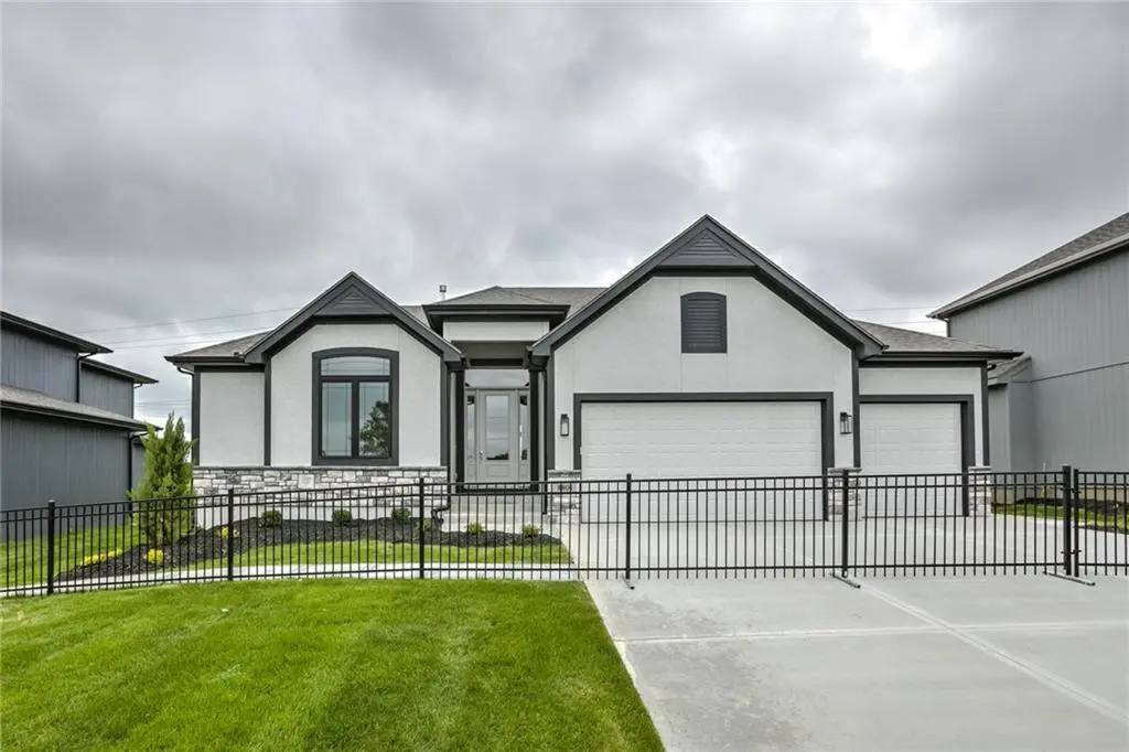 16682 S Allman RD, Olathe, KS 66062