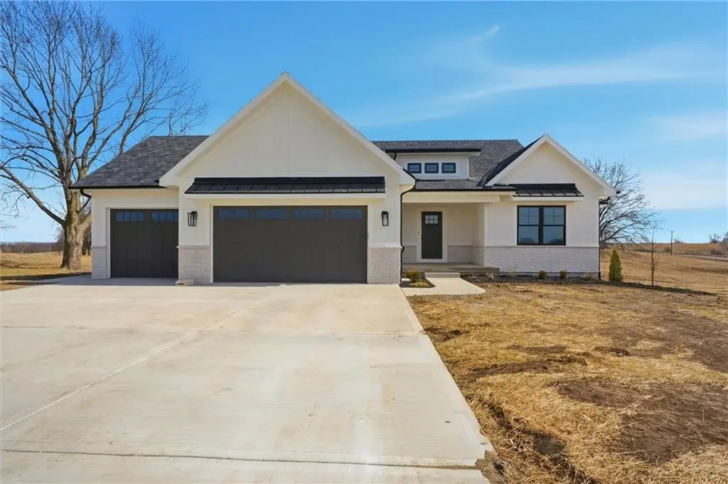 9619 Stockdale RD, Liberty, MO 64068