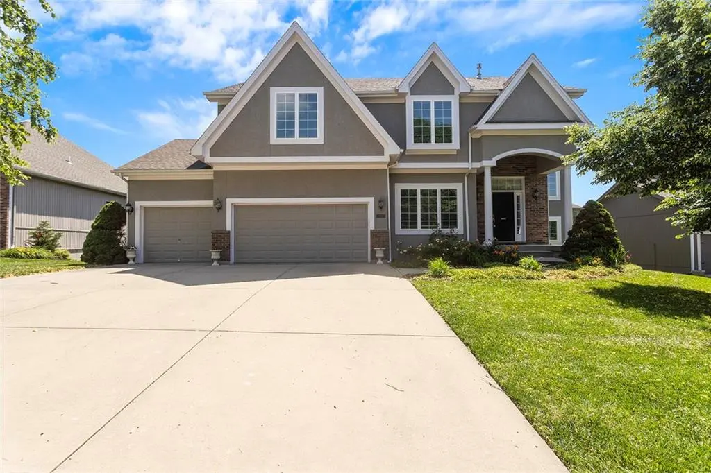 9409 N Laurel AVE, Kansas City, MO 64157