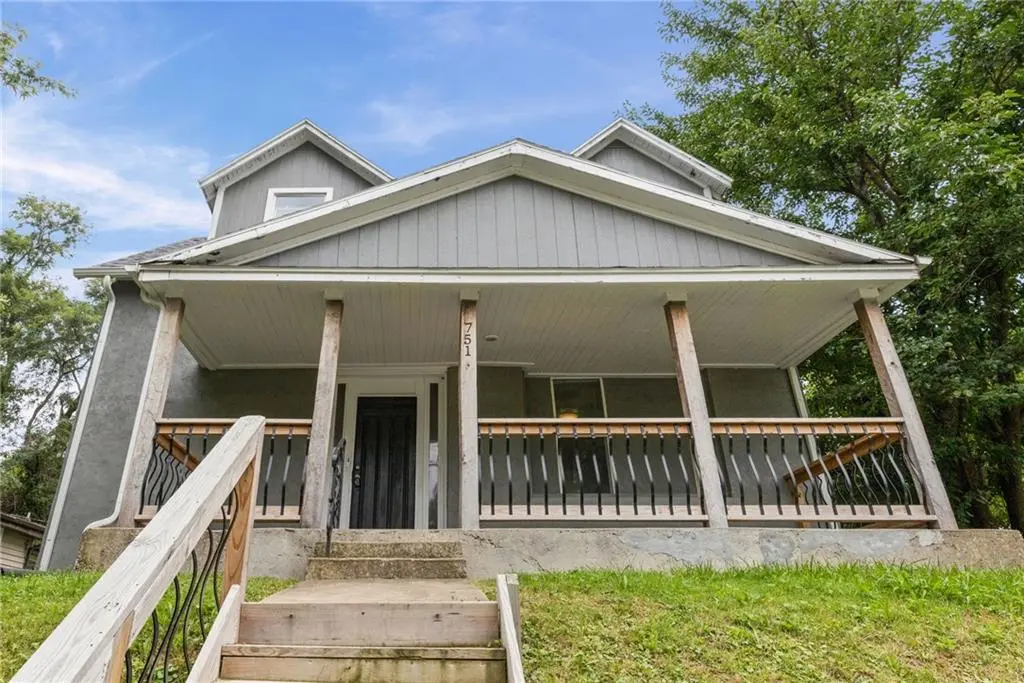 751 Stewart AVE, Kansas City, KS 66101