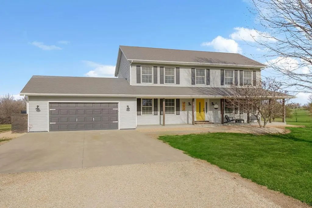 992 E 750 RD, Lawrence, KS 66047