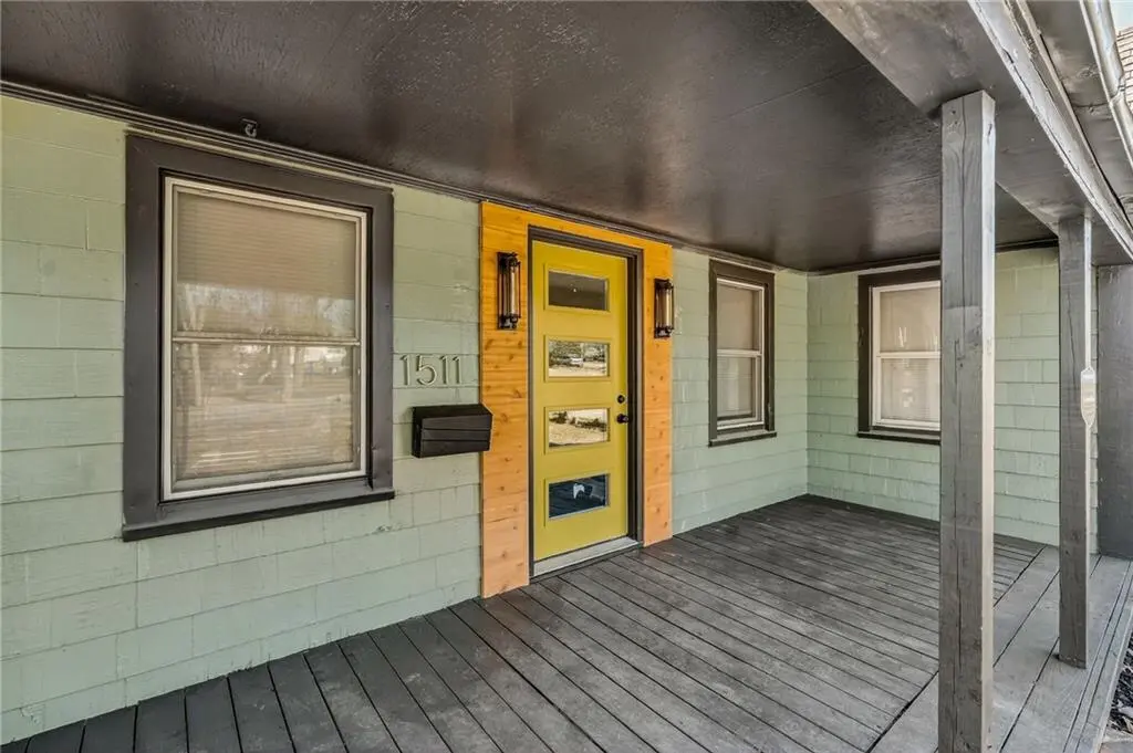 1511 E 59th ST, Kansas City, MO 64110
