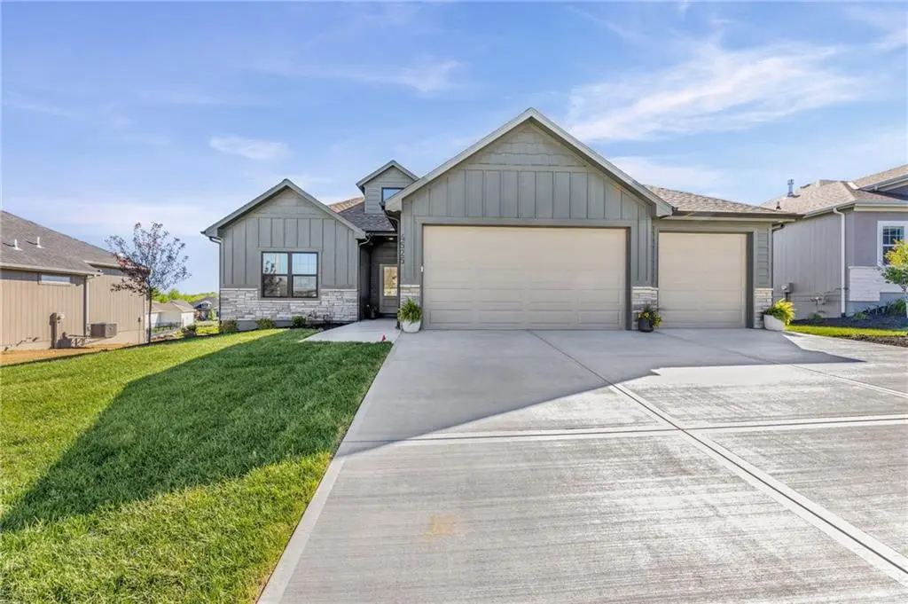 4525 145th TER, Basehor, KS 66007