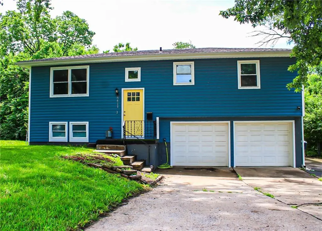 5411 E 100th ST, Kansas City, MO 64137