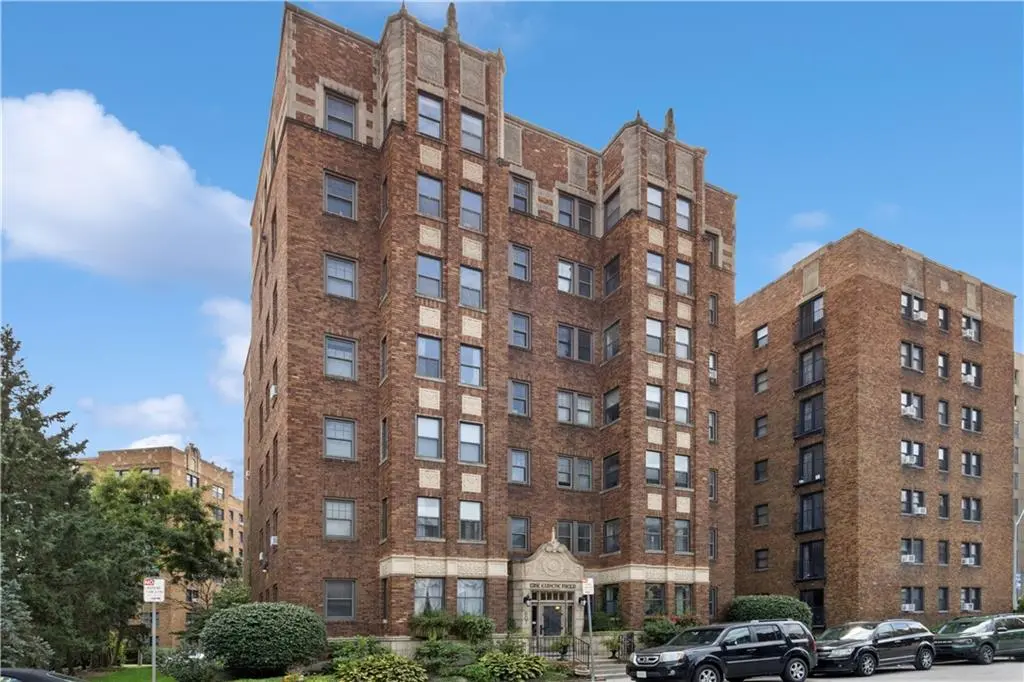 807 W 48th ST #701, Kansas City, MO 64112