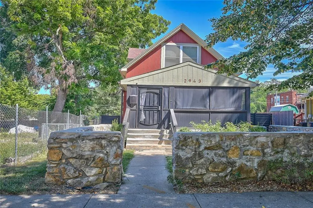 2943 Garfield AVE, Kansas City, MO 64109