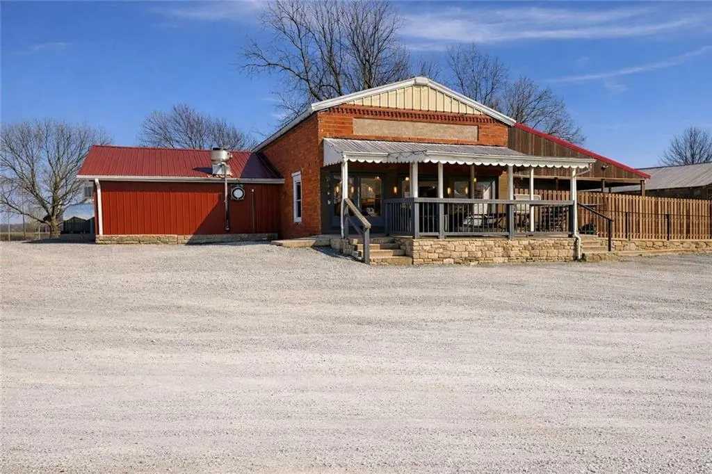 21966 Park ST, Chillicothe, MO 64601