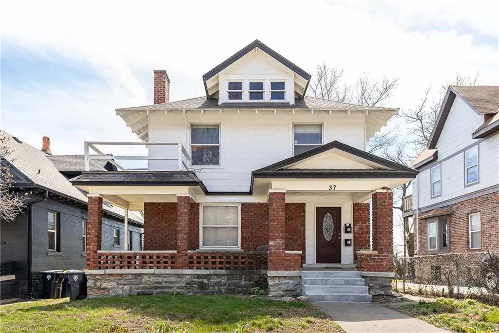 37 E 32nd ST, Kansas City, MO 64111