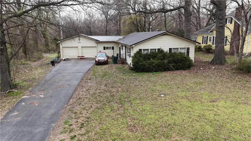 1401 N Main ST, Pittsburg, KS 66762