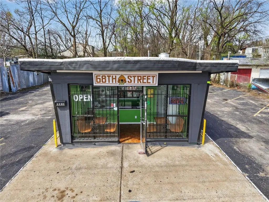 6836 Prospect AVE, Kansas City, MO 64132