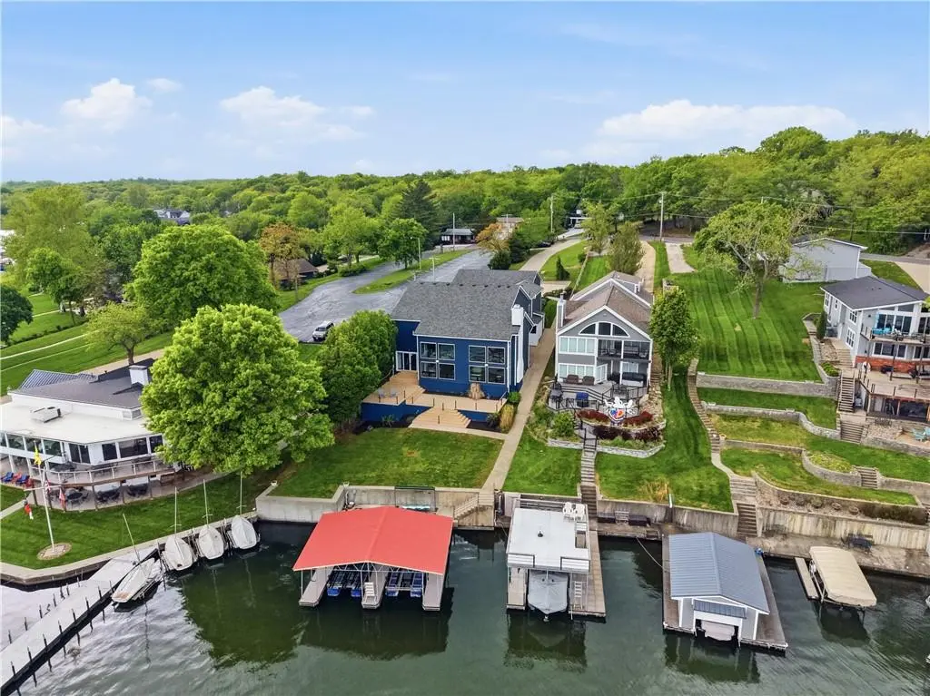 70 M ST, Lake Lotawana, MO 64086