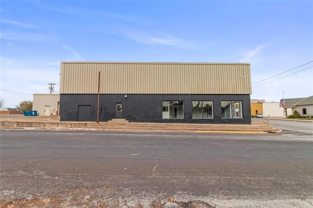 225 S 2nd ST, Odessa, MO 64076