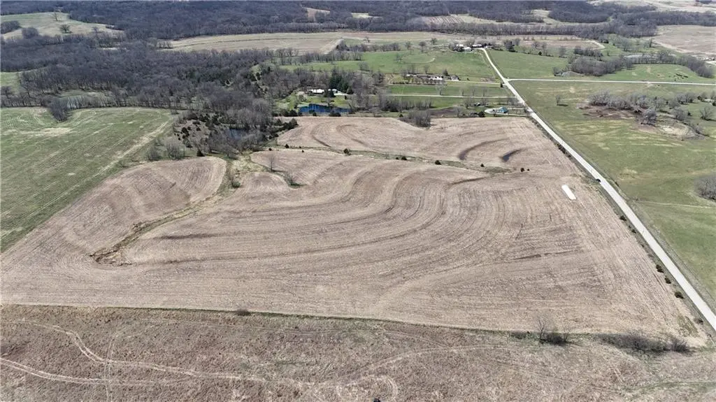 Drake AVE, Pattonsburg, MO 64670