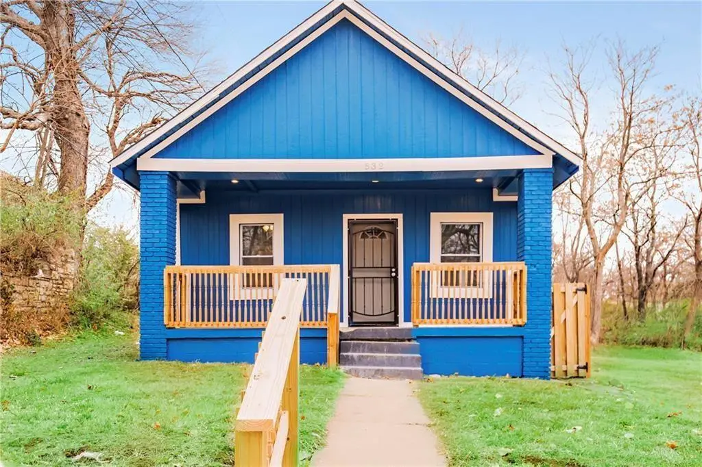532 PARALLEL AVE, Kansas City, KS 66104