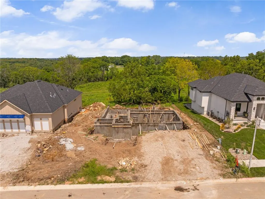 25150 W 141st ST, Olathe, KS 66061