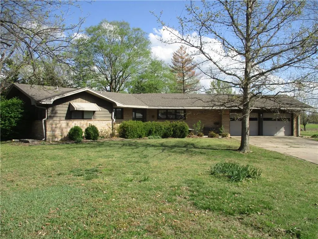 400 S Washington ST, Columbus, KS 66725