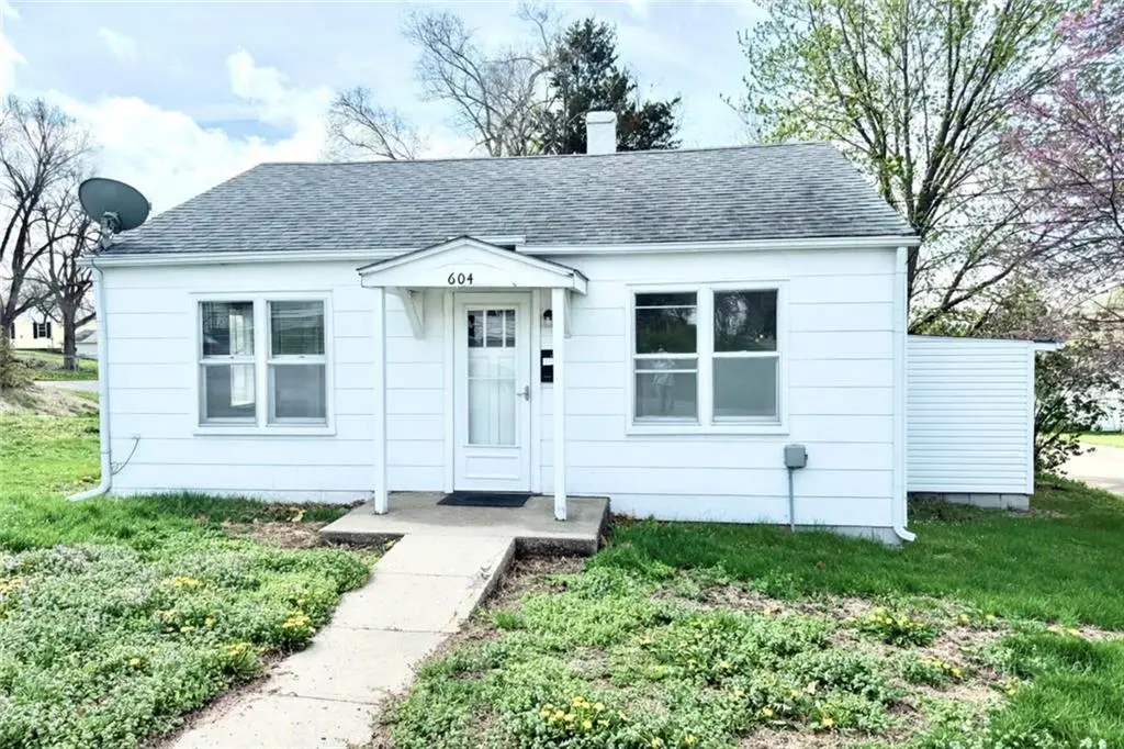 604 E Cooper ST, Maryville, MO 64468