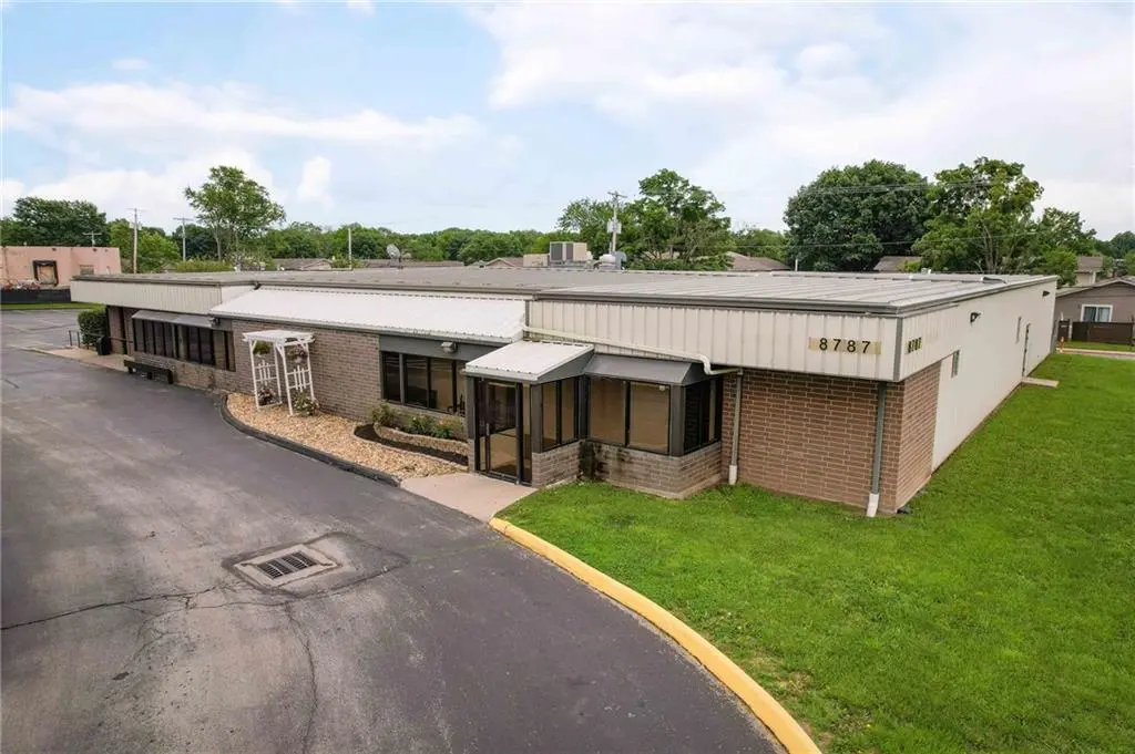 8787 Eastern AVE, Kansas City, MO 64138