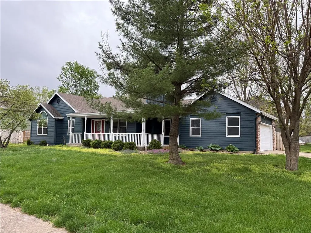 1729 S Maple ST, Ottawa, KS 66067