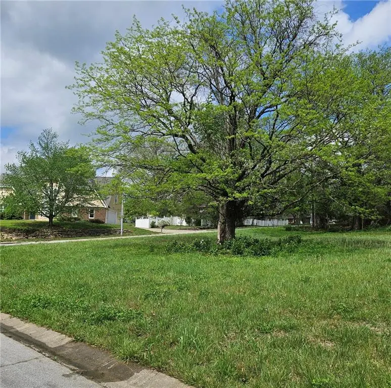 13400 E 53rd TER, Kansas City, MO 64133