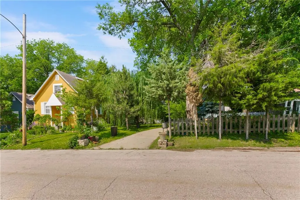 1870 N 27th ST, Kansas City, KS 66104