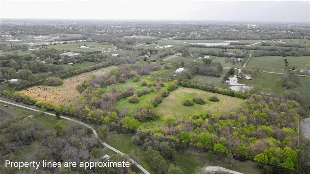 S School RD, Raymore, MO 64083