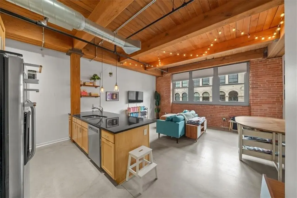 712 Broadway BLVD #704, Kansas City, MO 64105