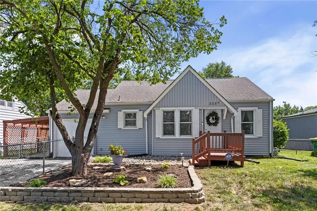2237 S 14th ST, Kansas City, KS 66103