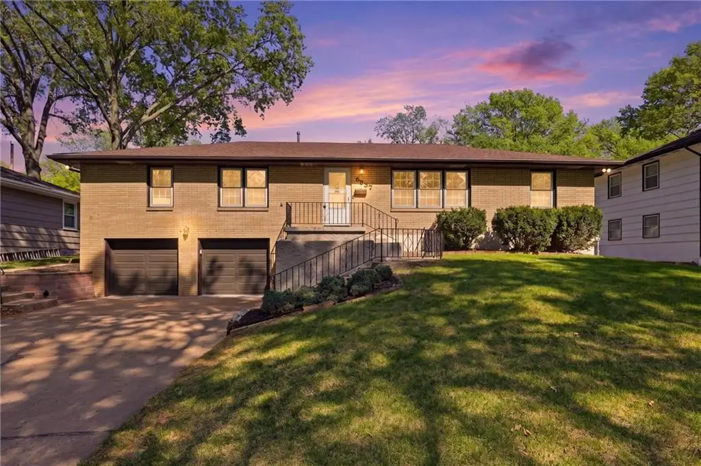 5037 N Michigan AVE, Kansas City, MO 64118