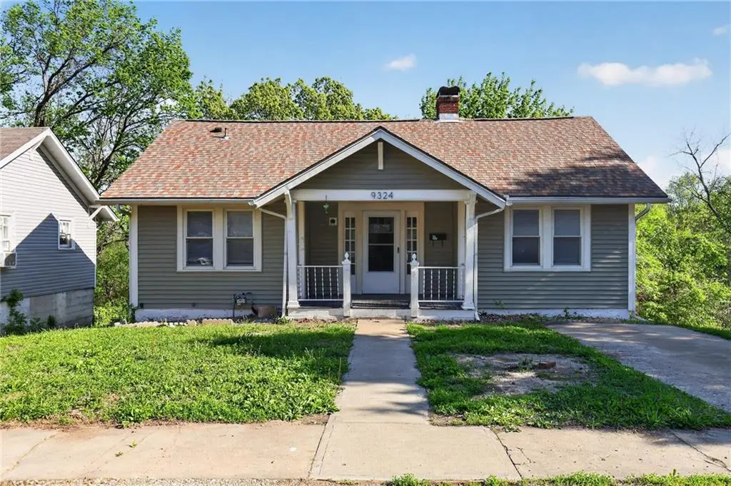 9324 E 15th ST, Independence, MO 64052