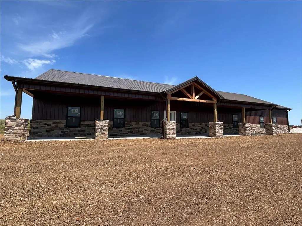 20014 Woodend RD, Linwood, KS 66052