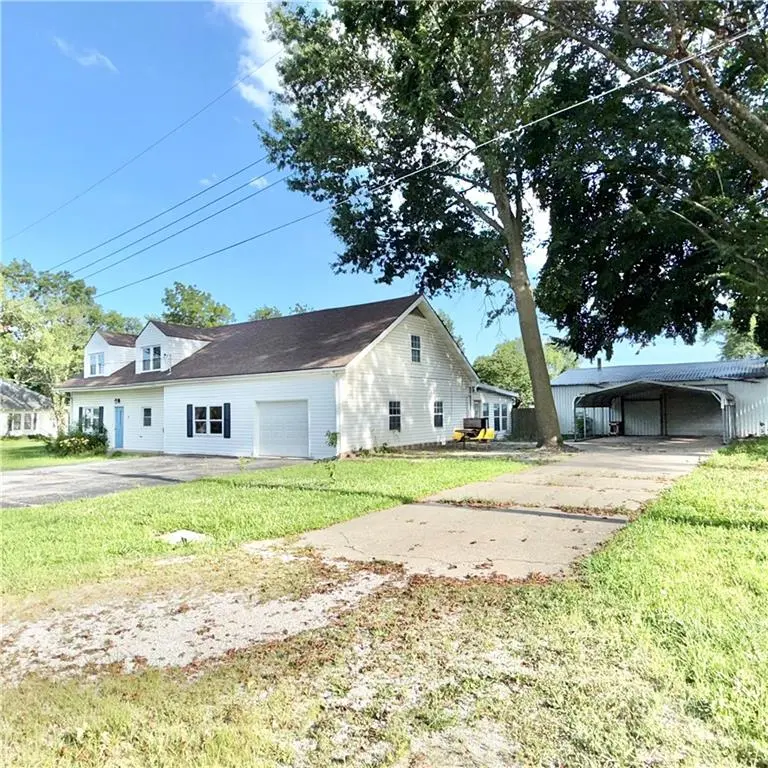 401 W Chestnut ST, Archie, MO 64725