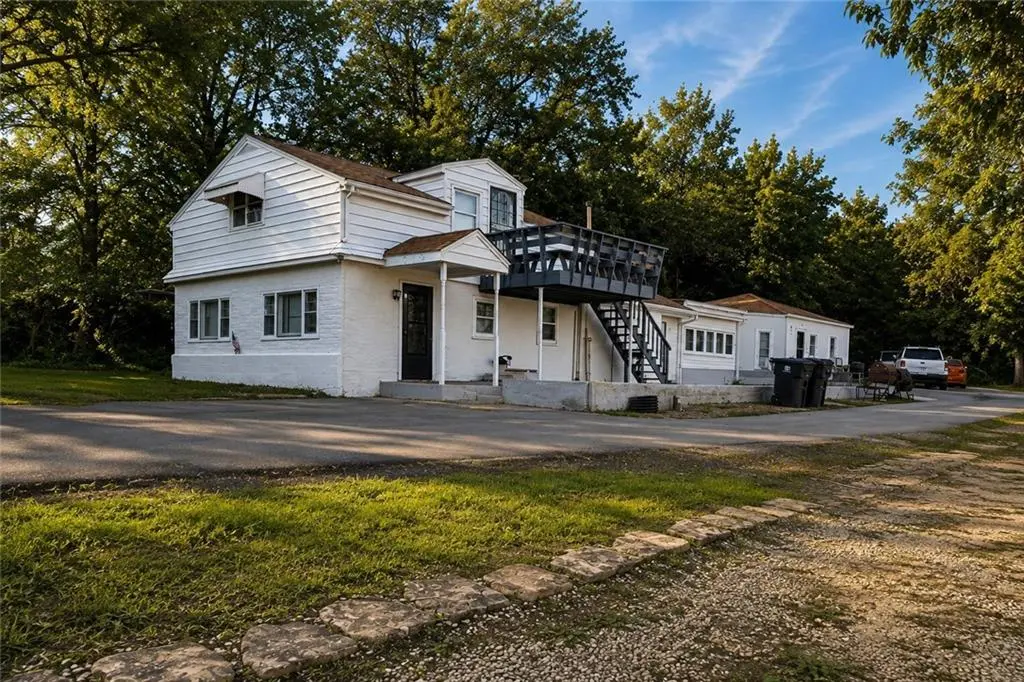 808 N Emery ST, Independence, MO 64050