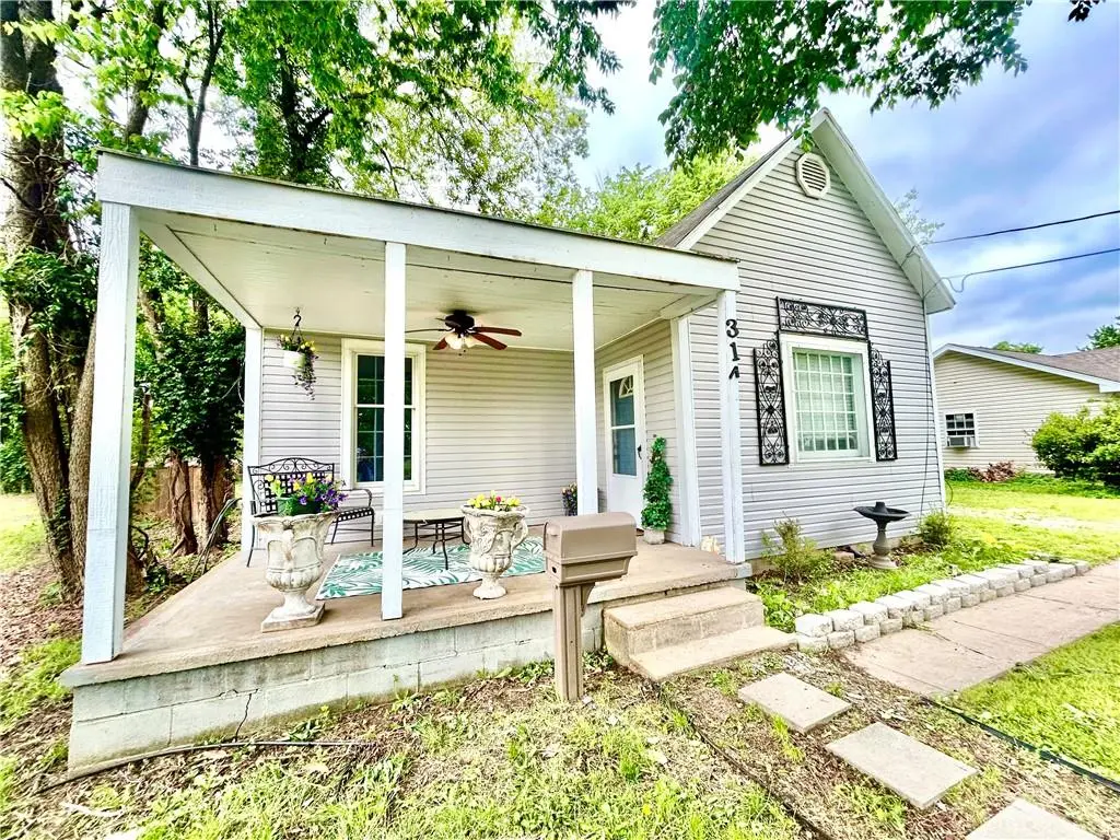 314 E Vernon ST #N, Nevada, MO 64772