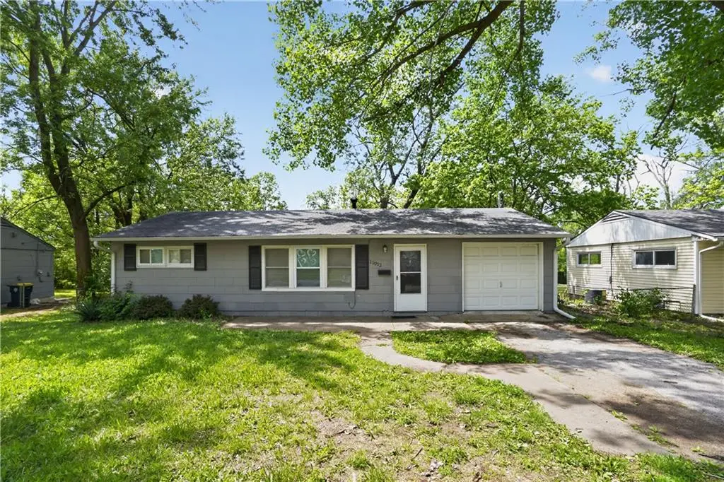 11012 Cambridge AVE, Kansas City, MO 64134