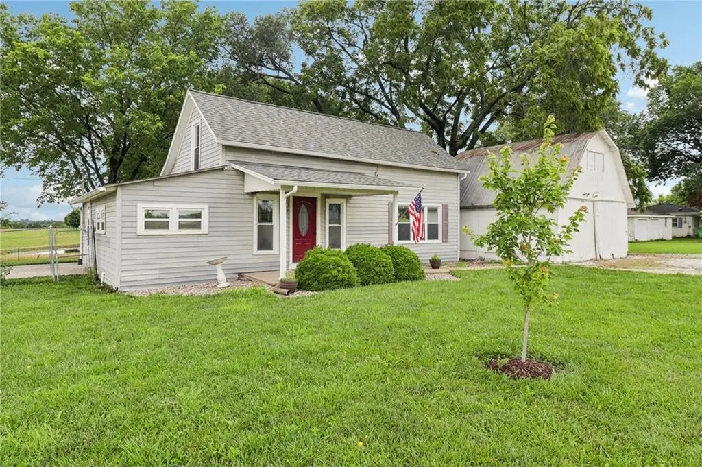 307 E 1100 RD, Baldwin City, KS 66006