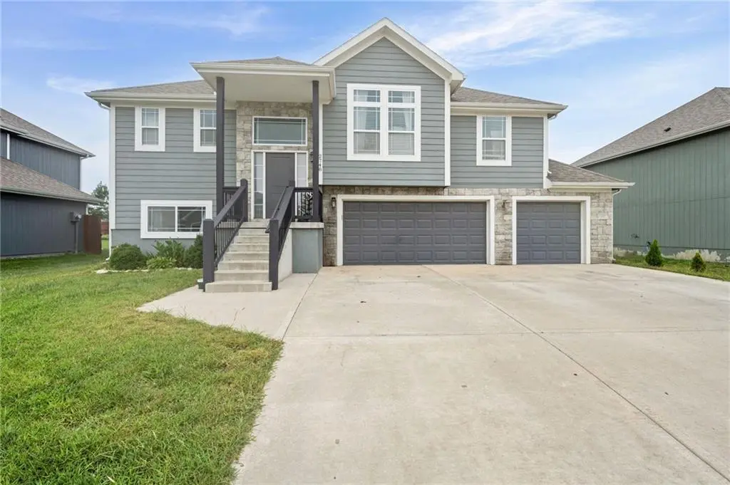 2748 N 112th ST, Kansas City, KS 66109