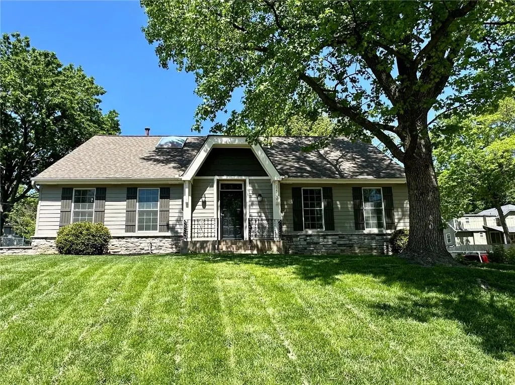 12802 W 101st ST, Lenexa, KS 66215