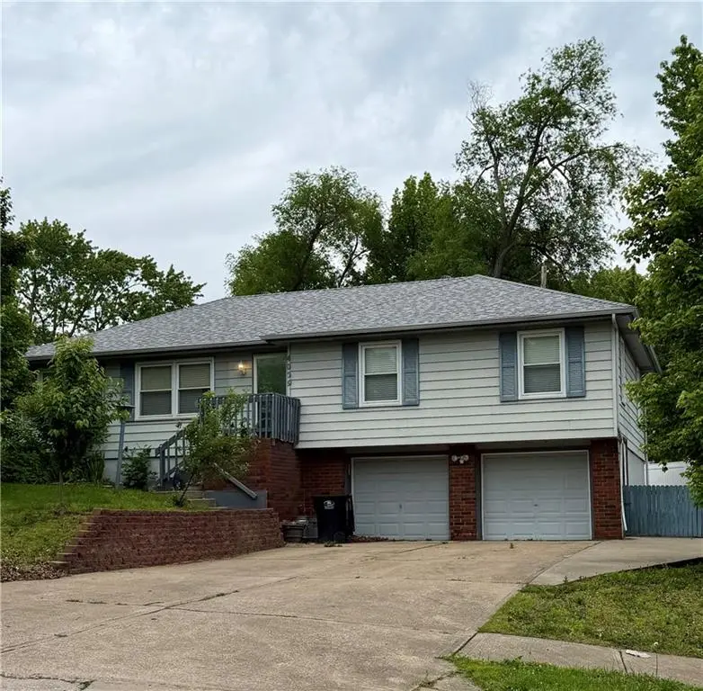 4009 S Milton DR, Independence, MO 64055