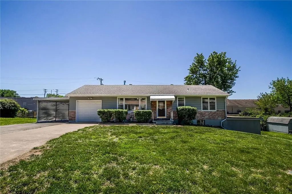 107 NE 72 nd TER, Gladstone, MO 64118