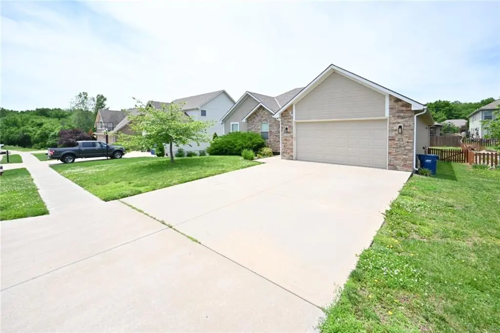15865 NW Morgan ST, Platte City, MO 64079