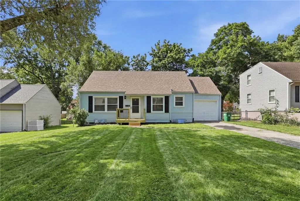 5311 W 50th TER, Roeland Park, KS 66205