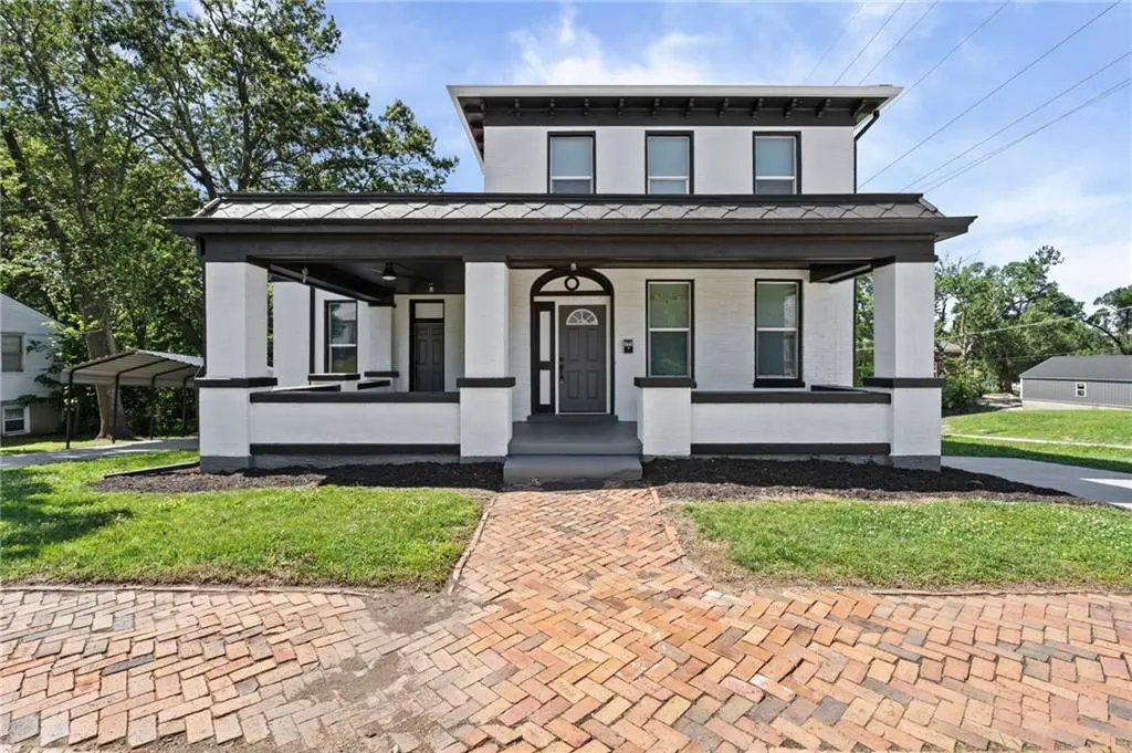 222 W Market ST, Warrensburg, MO 64093