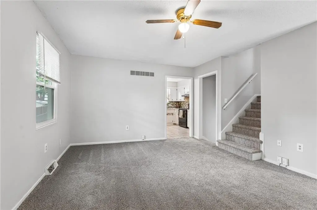 515 S Cardinal DR, Olathe, KS 66062