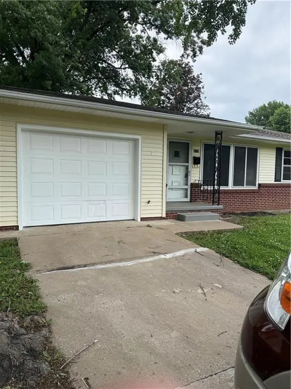 3115 Doniphan AVE, St Joseph, MO 64507
